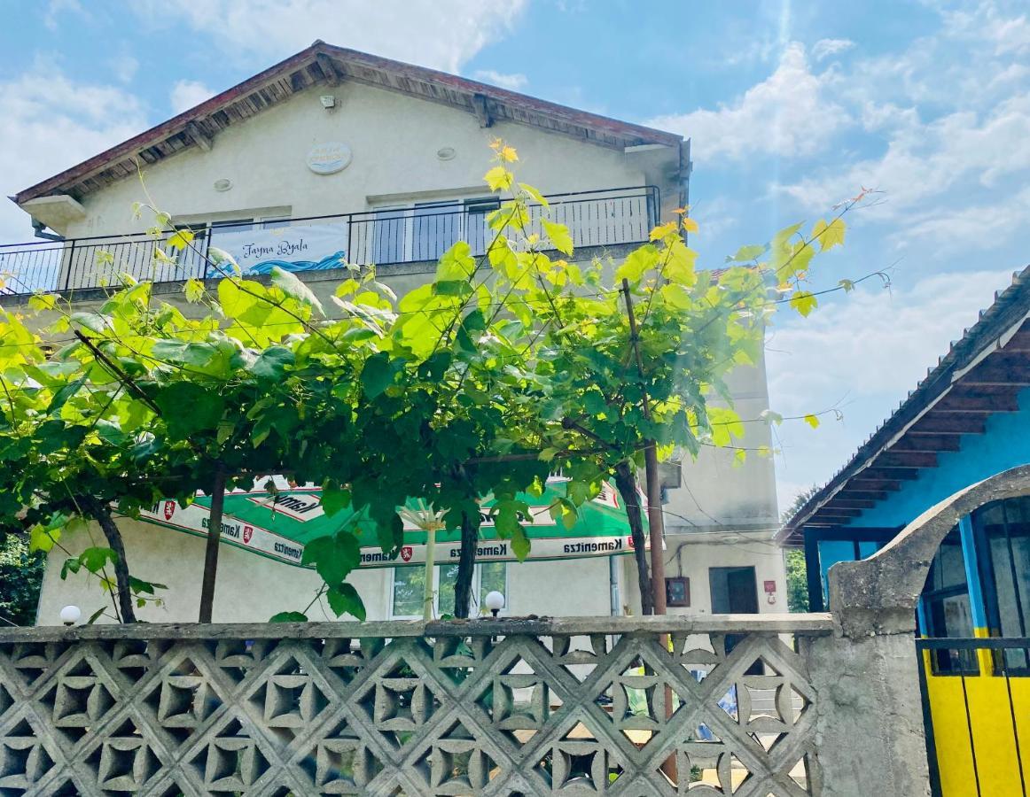 Fayna Byala Guest House & Bungalows Exteriör bild